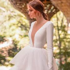 Trova gli abiti da sposa economici meno di 100€ da design semplice allo stile affascinante a milanoo. Tendenze Spose 10 Imperdibili Abiti Da Sposa Per Il 2020 2021 Tyna It