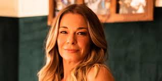LeAnn Rimes Left a Crowd Speechless After Wearing a Bra and Short Shorts