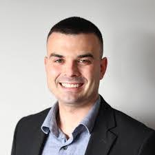 Shataria Thomas's Instagram, Twitter & Facebook