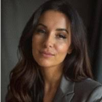 Amanda Sirianni's Instagram, Twitter & Facebook