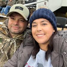 Where to eat supper with 4 adults and kids?