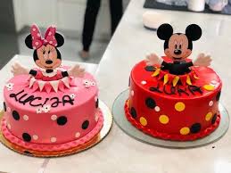 20 Buttercream I Dekoracija Torti Mickey Minnie Cake Decoration Tutorial Youtube In 2020 Mickey And Minnie Cake Minnie Cake Cake