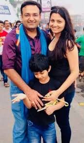 Chitra Tripathi, Aaj Tak: Profile, Husband and Family