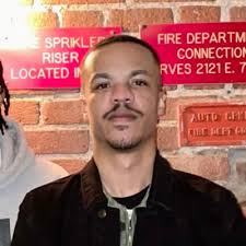 Kara Beaton (@karabeaton14)