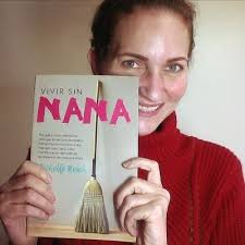 El polémico libro (VIVIR SIN NANA) sobre asesoras del hogar que genera ola  de críticas en redes