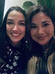 Kerry Mucker's Instagram, Twitter & Facebook