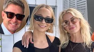 Sasha Robinson's Instagram, Twitter & Facebook