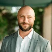 Robert Loftin's Instagram, Twitter & Facebook