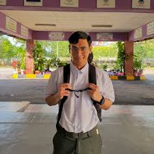 Daniel masa sekolah memang nerd tau 🤣 nak kenal daniel lagi? Kenalah  tengok tiktok drama baru #melakarlangitbersamabintang 23hb ni! Directed by  @glanned Produced by @motiondotproduction