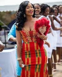 Voir plus d'idées sur le thème modèle de vêtement, s'habiller, femmes africaines. 100 Idees De Kita Ghaneen Tenue Mariage Traditionnel Ghaneen Tenue Mariage Traditionnel Africain