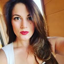 Lauren Leeman (essentiallauren)