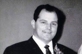 Co Derry Elvis fan builds replica Graceland for icon who is "next to God in  music"