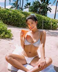 Lily muni he sexy