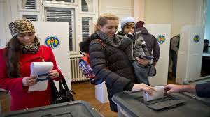 ولا تزال إنتاجية العمالة منخفضة. ØªØ¬Ø§Ø°Ø¨ Ø¨ÙŠÙ† Ø§Ù„ØºØ±Ø¨ ÙˆØ±ÙˆØ³ÙŠØ§ ÙÙŠ Ø§Ù†ØªØ®Ø§Ø¨Ø§Øª Ù…ÙˆÙ„Ø¯ÙˆÙØ§ Ø§Ù„Ø¨Ø±Ù„Ù…Ø§Ù†ÙŠØ© Ø§Ù„Ù…ÙŠØ§Ø¯ÙŠÙ†