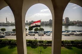 أكاديمي سعودي يغرد عن الوضع الداخلي في مصر ويعدد 3 عوامل 