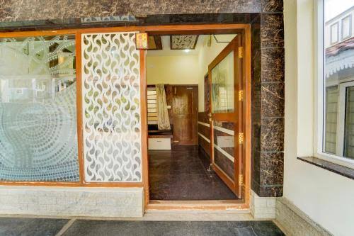 Collection O Charing Cross Ooty, India - Photos, Room Rates & Promotions