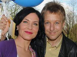 Die Rosenheim-Cops: Der wahre Grund – Warum Stockl und Mohr nie ein Paar  wurden - TV SPIELFILM