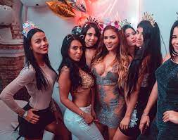 There is very little good information about medellin nightlife in colombia.many articles speak about the same boring bars and clubs. The 10 Best Cities To Meet Colombian Women Expat Kings