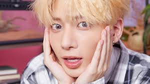Taehyun (태현) is the fourth member introduced from the new boy group tomorrow x together (투모로우바이투게더) under the agency big hit entertainment. Txt Taehyun Blue Hour Hd 4k Wallpaper 8 910