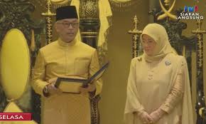 Seorang anak yang memaksa ibu tirinya wikwik. Malaysiakini Sultan Abdullah Dimasyhur Sebagai Sultan Pahang