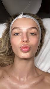 The dreamiest facial by @isabellemcleodaesthetics ✨