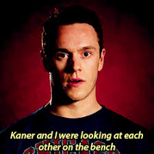 GIF mule âne pousse avec le pied