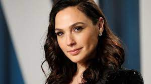 גל גדות ‎, ˈɡal ɡaˈdot ; Gal Gadot Wonder Woman Actress Receives Backlash Over Middle East Tweet Bbc News