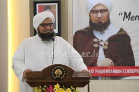 Beliau memberikan pengajian selama 3 malam. Kupas Tuntas Moderatisme Bersama Habib Ali Zainal Abidin Al Jufri Universitas Negeri Malang Um