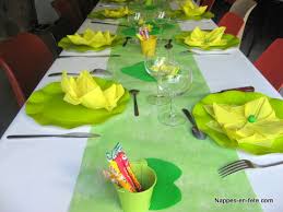 Nappe Papier Impregne Ivoire Table Verte Nappe Papier Chemin De Table