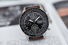 He also announced modifications to the grey zone, which will allow personal care services (hair salons, nail salons, … The Hamilton Khaki Aviation Converter Montredo