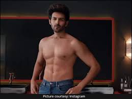 You can check his workout and exercise videos on instagram. Fans Say Best Body Vfx Award Goes To Kartik Aaryan After He Uses Excessive Photoshop To Show Fake Abs In A Hair Removal Ad Hindi Movie News Times Of India