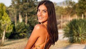 Μπορεί να έκανε πάσχα εκτός survivor, όμως η άννα μαρία βέλλη έβαλε λίγο τον… άγιο δομίνικο. Anna Maria Bellh Aytos Einai O Syntrofos Ths Paiktrias Toy Survivor Radio Polis 99 4 Larisa