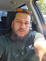 Hello, since I think most of us in this group are men and girls are pure  scam, they are a good music rock bar.