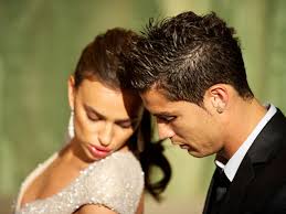 В сентябре сообщалось, что криштиану сделал девушке предложение и она ответила согласием. Krishtianu Ronaldu Zhenitsya Na Irine Shejk Posle Evro 2012 Glamurchik Tochka Net