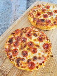 Pepperoni Pizza Chaffles Everyday Shortcuts Recipe Pepperoni Pizza Recipes Low Carb Pizza