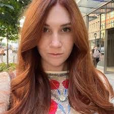 Carmen Powers's Instagram, Twitter & Facebook