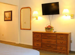 Featured amenities include microwave in a common area and refrigerator in a common area. Yosemite Riverside Inn Yosemite National Park