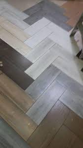 سيراميك على شكل باركيه توريد تركيب دهانات جبس