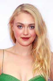 And dakota fanning did not disappoint when she stepped out to greet fans at the venice film festival on saturday. Dakota Fanning Is Frustrated By The Gender Wage Gap Teen Vogue