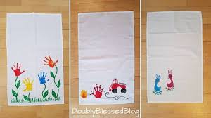 Geschenke Basteln Mit Kindern Coole Geschirrtucher Doublyblessedblog Geschenke Basteln Mit Kindern Geschenke Basteln Geschenke Basteln Mit Kindern Weihnachten