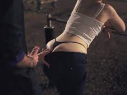 There is not a man whose imagination doesn.t switch to the next gear when they see those whale tails in the street and we decided to show you how it looks like when you actually catch a fish. Free Whale Tail Porn Videos 52 Tubesafari Com