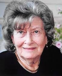 Nina Reynolds's Instagram, Twitter & Facebook