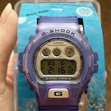 Dubbed the fox fire, the clean timepiece comes decked out in white as snyder's own logo is tastefully incorporated on the digital display and metal caseback. Rare Casio G Shock Dw 6900 W C C S Manta Ray Purple Jelly World Coral Fox Fire Watchcharts