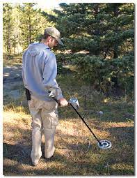 They will often pass right over a small piece of gold that a quality vlf detector will sound. How To Use A Metal Detector To Find Gold Nuggets Gold Panning Equipment Tips And More Luckypanner Com