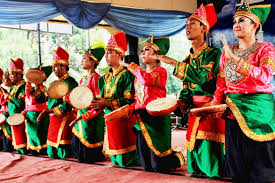 Check spelling or type a new query. Syair Berdendang Dalam Tari Indang Indonesia Kaya
