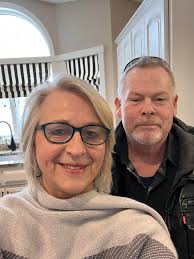 It's been a busy and exciting year for Ben and Kelsie! Marriage in  September ✓ and now the purchase of their first home last week ✓! What a  fun “Mom” moment to