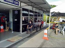 Polis diraja malaysia (pdrm) akan menawarkan potongan diskaun sehingga 50 peratus bayaran kepada pelbagai jenis saman trafik (saman terpilih) sempena sambutan hari krismas tidak lama lagi. Kaunter Bayaran Saman Trafik Kuantan