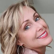 Kathi Clarke's Instagram, Twitter & Facebook