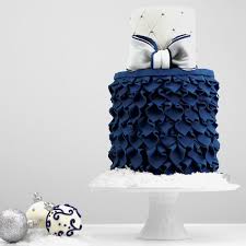 So now i'm going to show you so i'm just going to put some navy on now. Satin Ice 2 Lb Navy Vanilla Rolled Fondant Icing