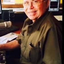 Hoy se cumplen 10 años desde que el sonido de tu voz dejó de llenar  nuestros días, papá… Hoy, tu hija recuerda con el corazón latiendo fuerte  aquel locutor y maestro que